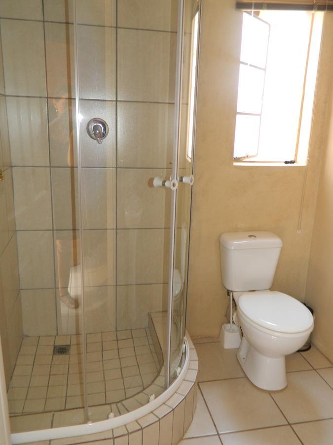 Guest House Gabby Клерксдорп Екстериор снимка