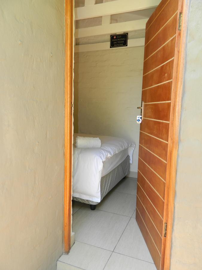 Guest House Gabby Клерксдорп Екстериор снимка