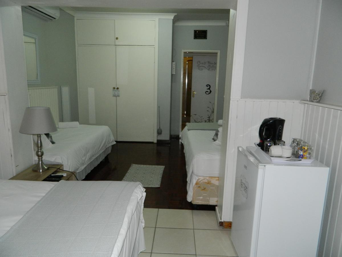 Guest House Gabby Клерксдорп Стая снимка
